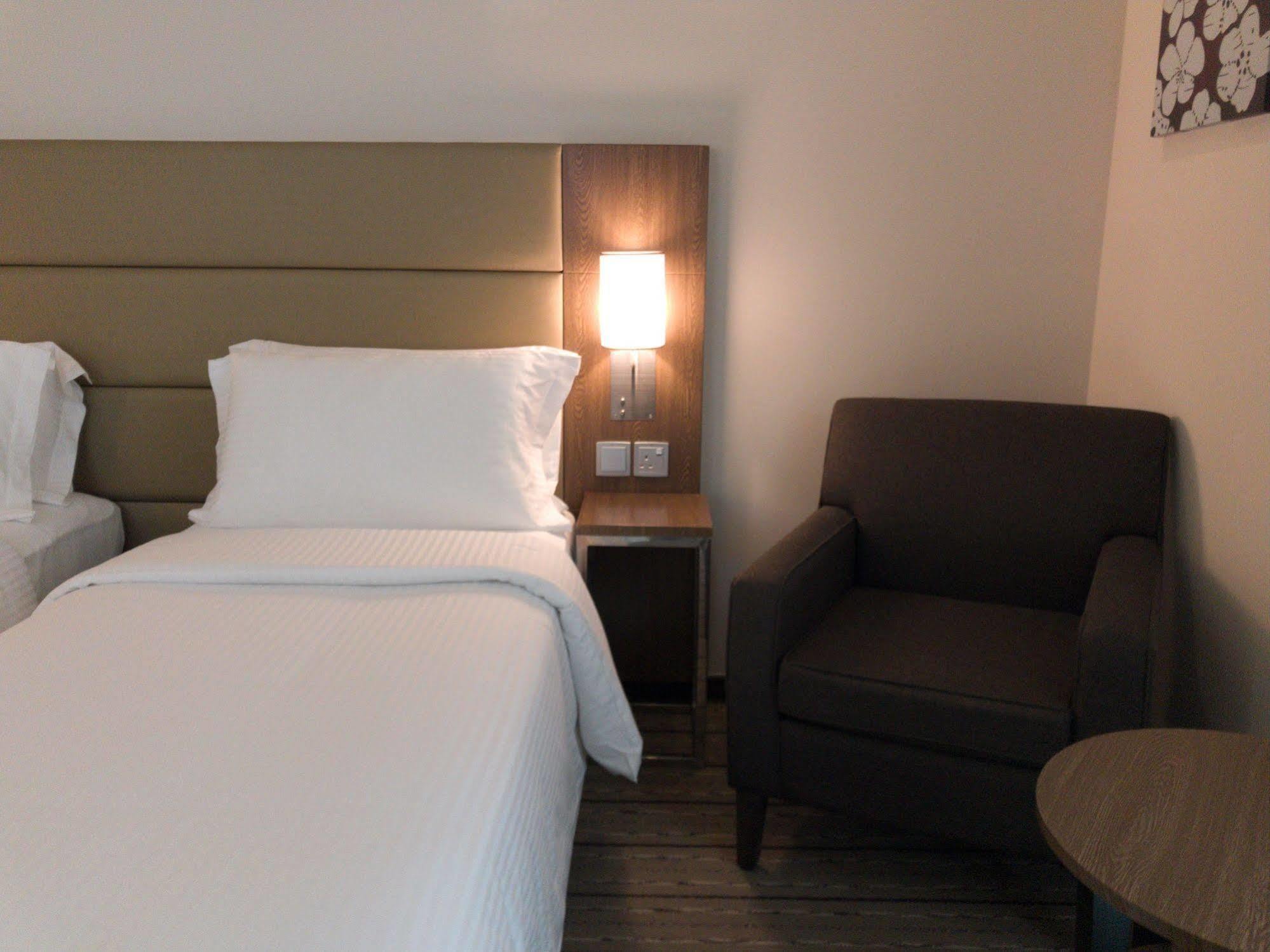 Hotel Traveltine Szingapúr Kültér fotó